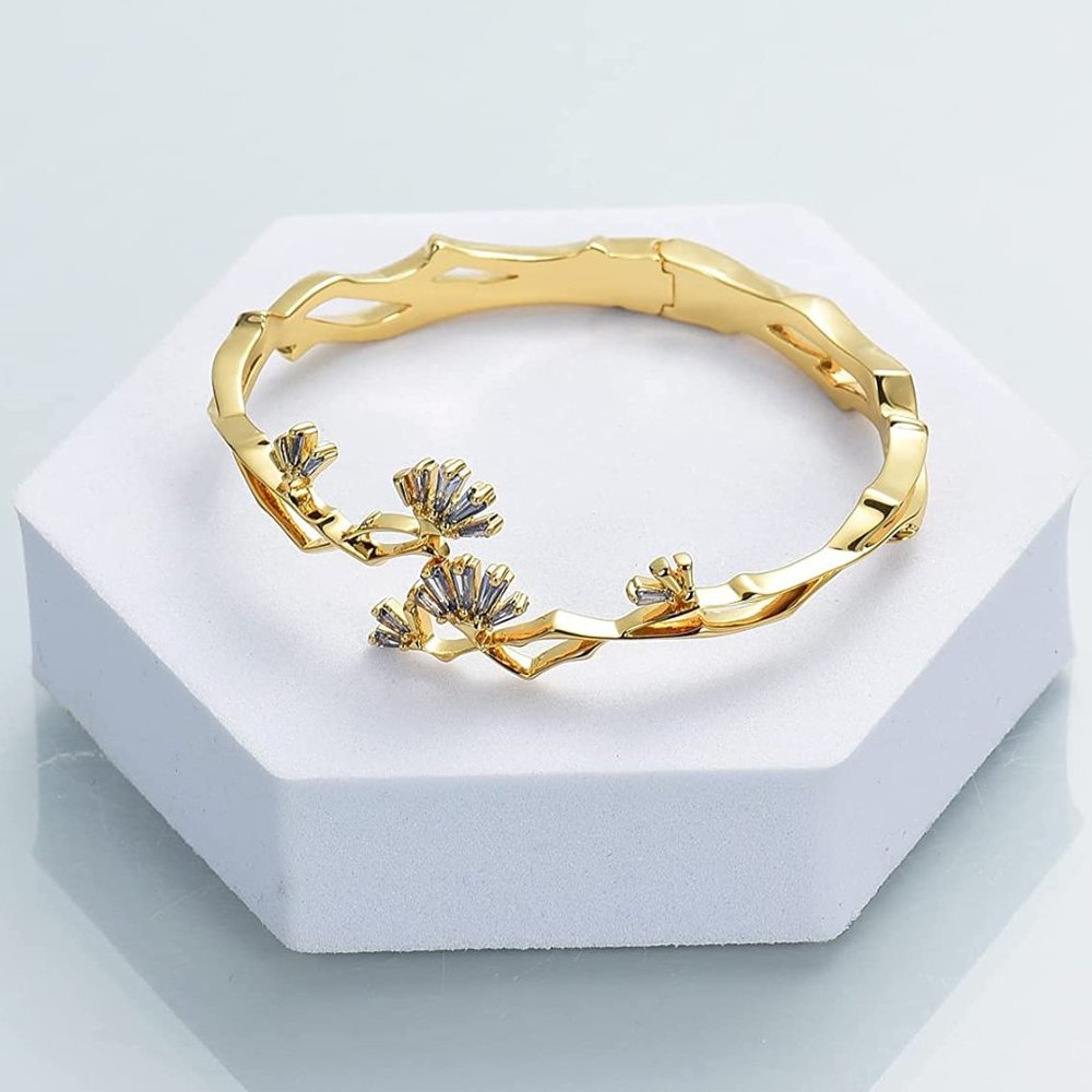 LIGHT Blue Crystal Flower Urn Bracelet Memorial Bangle Jewelry for Ashes